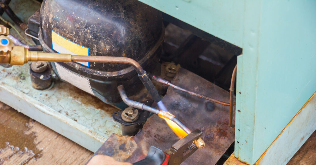 Assistência Técnica Esmaltec em Indaiatuba | Autorizada em Indaiatuba reparo de compressor